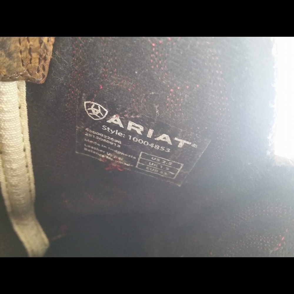 Ariat boots size 2.5